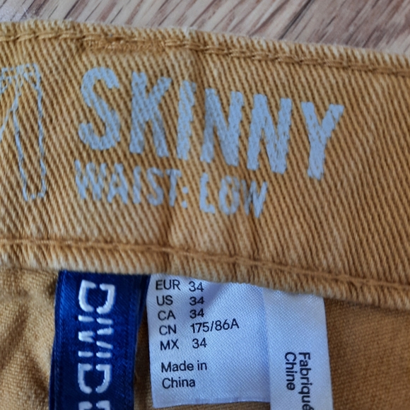 Bundle of men's jeans - Picture 8 of 12